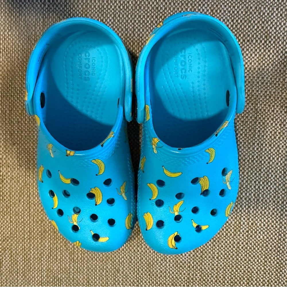 CROCS Kids Blue Banana Water Shoes Sz 10